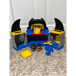 Fisher Price Little People DC Comics Batman Batcave Playset Figures Toy